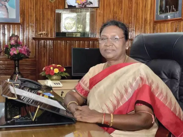 ಬಡತನದಲ್ಲಿ ಬೆಳೆದು ಸಾಧನೆ ಮಾಡಿದ ಗಟ್ಟಿಗಿತ್ತಿ