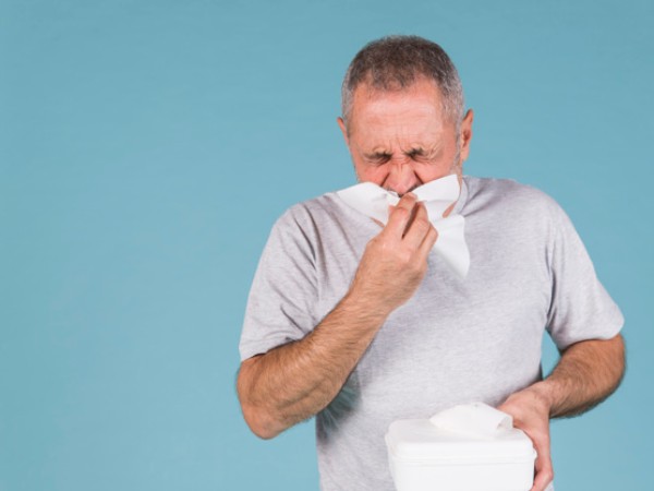 ಕೆಮ್ಮುವಾಗ, ಸೀನುವಾಗ ಕರವಸ್ತ್ರ ಅಡ್ಡ ಹಿಡಿಯಿರಿ