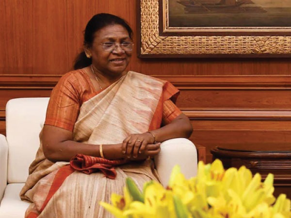 ವೃತ್ತಿ ಜೀವನದಲ್ಲಿ ಹಲವು ವಿಷಯದಲ್ಲಿ ಮೊದಲ ಸ್ಥಾನ ಪಡೆದ ಮಹಿಳೆ