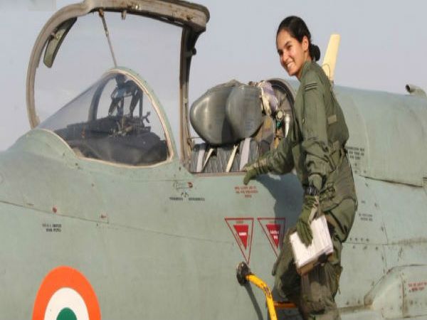 1. ಅವನಿ ಚತುರ್ವೇದಿ - ಸ್ಕೈ ವಾರಿಯರ್ 1. ಅವನಿ ಚತುರ್ವೇದಿ - ಸ್ಕೈ ವಾರಿಯರ್