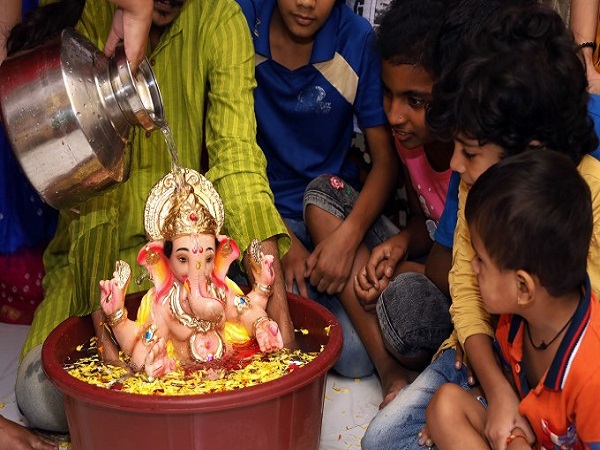 6. 7ನೇ ದಿನ ಗಣೇಶ ವಿಸರ್ಜನೆ 6. 7ನೇ ದಿನ ಗಣೇಶ ವಿಸರ್ಜನೆ