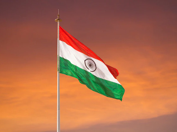  ತ್ರಿವರ್ಣ ಧ್ವಜಕ್ಕೆ ಈ ರೀತಿ ಗೌರವ ಕೊಡಿ