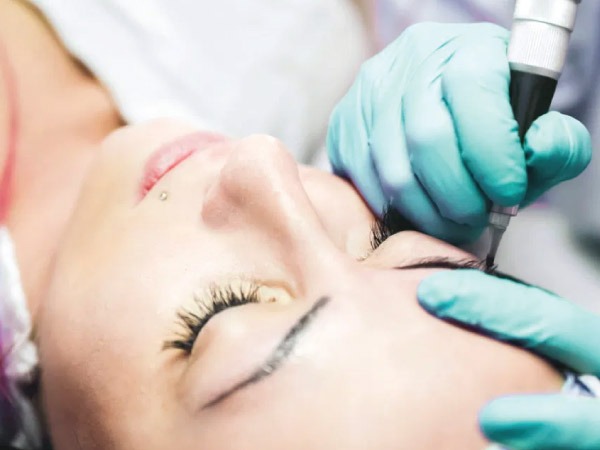 ಮೈಕ್ರೋಬ್ಲೇಡಿಂಗ್‌ ಮಾಡಿಸಿದರೆ ಗುಣವಾಗಲು ಎಷ್ಟು ಸಮಯಬೇಕು?