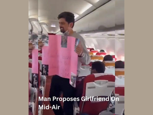 Man Proposes Girlfriend On Mid-Air, Romantic Propose Video Goes Viral