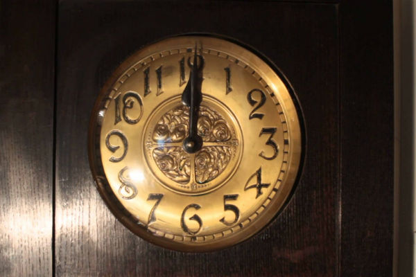 Vastu Tips: Items You Should Discard If You Want Peace And Luck In Your House in Kannada Vastu Tips: Items You Should Discard If You Want Peace And Luck In Your House in Kannada