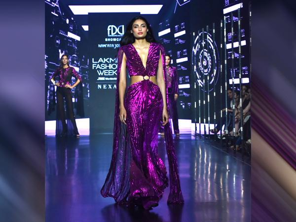 Lakme Fashion Week 2023 : Actress Athiya Shetty and Shanaya Kapoor Walk In this Sizzling Dress