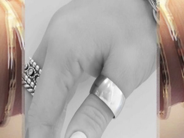 According to astrology who should Wear Iron Ring In Kannada