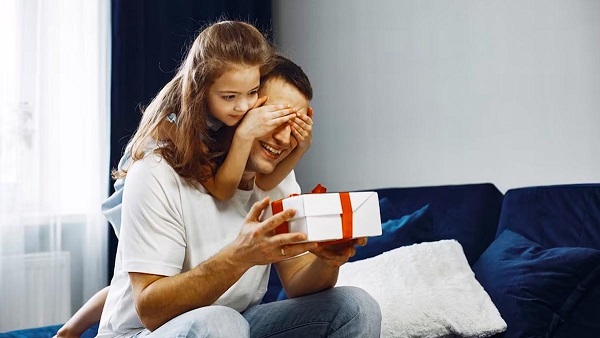 Fathers Day 2023: Why Gifting Father So Special In Kannada