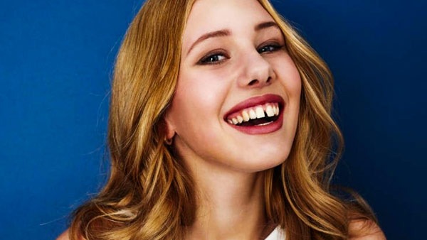 Why Sudden Gap Between Your Teeth, Reasons and How to prevent In Kannada