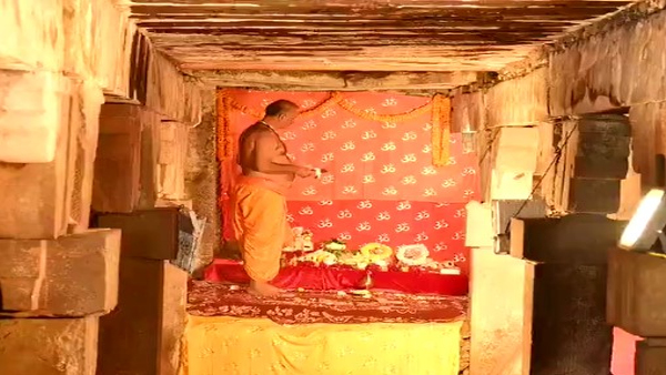 Puja Performed In The Basement Of Gnanavapi Masjid Puja Performed In The Basement Of Gnanavapi Masjid