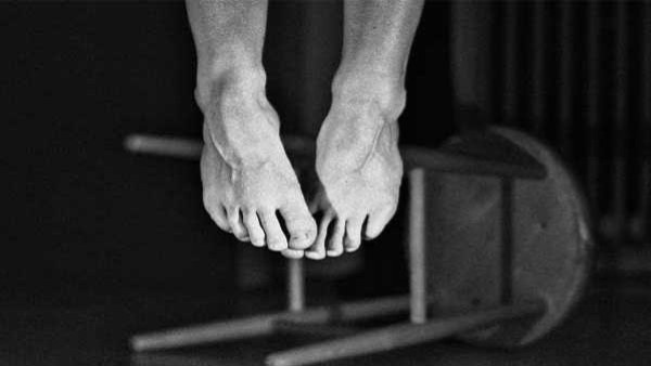 April Fool Prank With Noose Goes Wrong April Fool Prank With Noose Goes Wrong