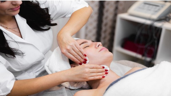 Vampire Facial Caused HIV Positive With Three Women