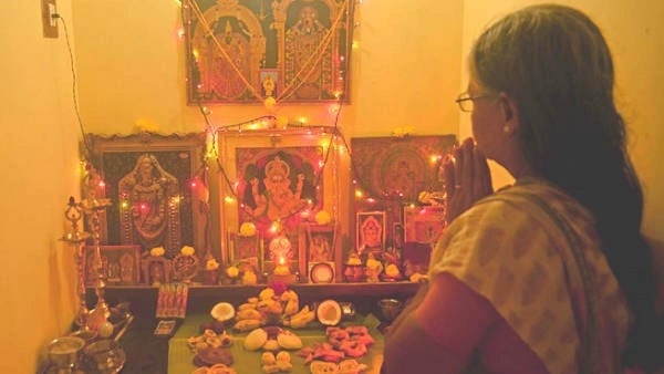 Correct way to light Deepam