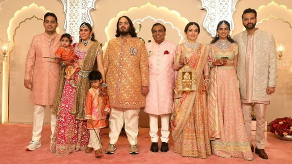 Nita Ambani s Carries Raman Divo On Her Son Wedding Do You Know What Is It