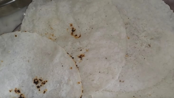 How To Make Rice Flour Rotti Recipe At Home In Kannada