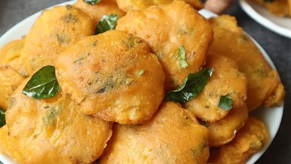 How To Make ALu Bajji Recipe In 10 Minutes At Home In Kannada