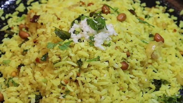 How To Make Specail Tasty Avalakki Chitranna Recipe At Home In Kannada