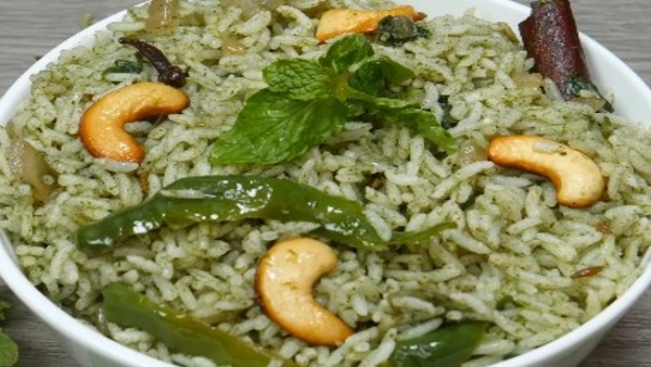 How To Make Mint Rice Recipe For Breakfast At Home In Kannada