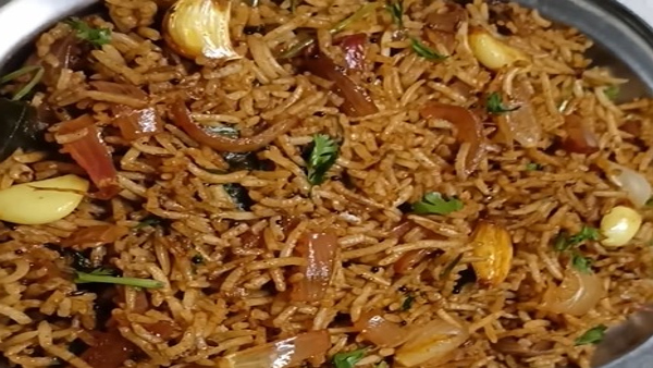 How To Make Onion Gojjanna For Breakfast At Home