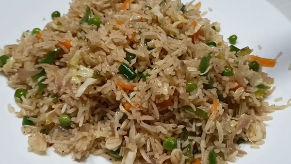 How To Make Restaurant Style Veg Fried Rice At Home How To Make Restaurant Style Veg Fried Rice At Home