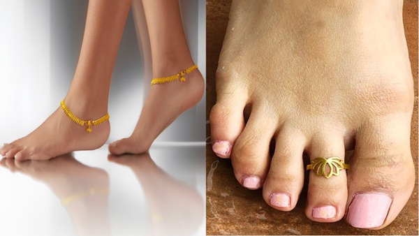 gold anklet wearing gold anklet wearing