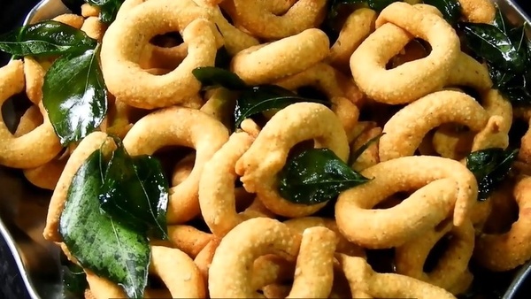 How To Make Besan Gram Flour Spicy Snacks At Home In Kannada