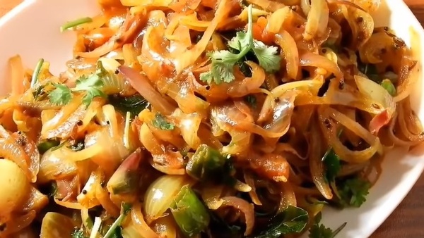 How To Make Onion Masala Gojju At Home In Kannada