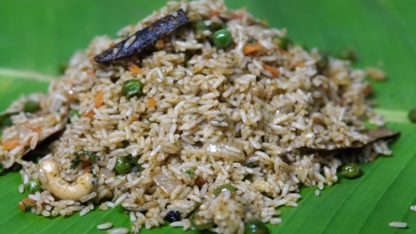 How To Make Spacial Coriander Tomato Bath At Home In Kannada