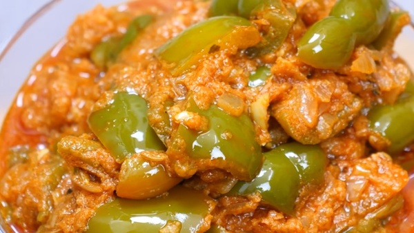 Spicy Capsicum Gravy In Cooker At Home