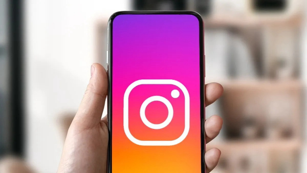 Woman Leaves Husband Over Instagram Row Create Sensation