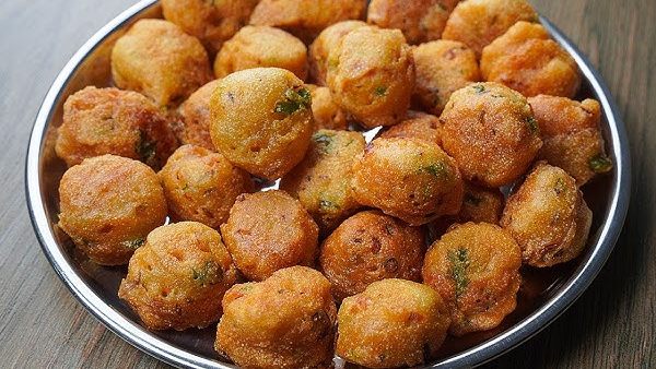 Sooji Pakoda