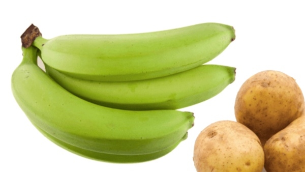 Green bananas and potatoes