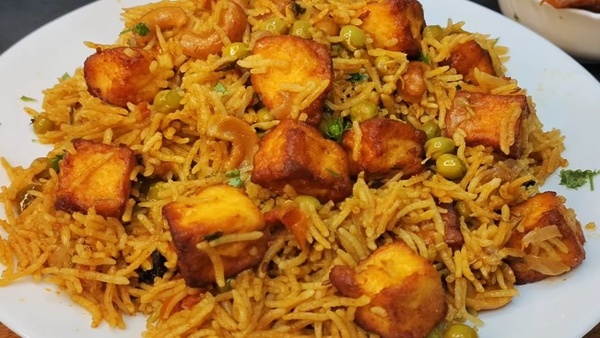 How To Make Restaurant Style Tasty Paneer Biryani At Home In Kannada