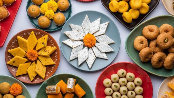 durga puja top sweets and snacks ideas 2025