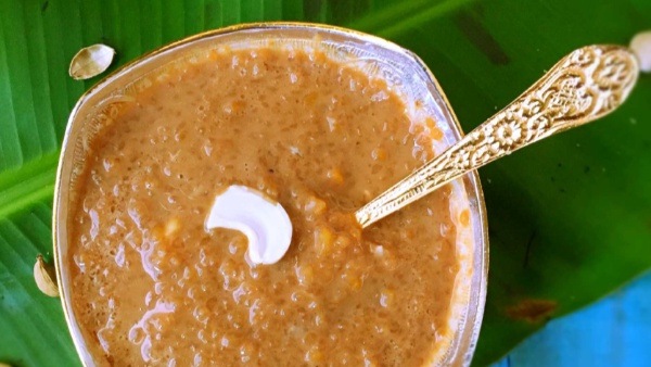 Make Hot Wheat Payasam