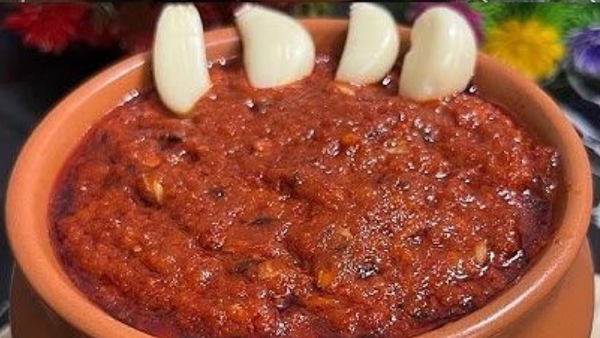 Mumbai Street Style Vada Pav Chutney