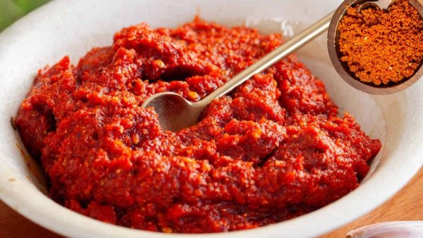 Winter special Peanut Garlic Chutney for Roti