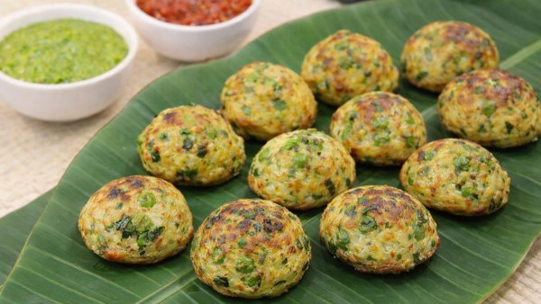 Moong Dal Matar Appe