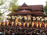 പൂരങ്ങളുടെ പൂരമായ തൃശ്ശൂര്‍പൂരം: അറിയാം ചരിത്രവും പ്രാധാന്യവും
