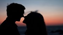Happy Kiss Day 2023: ചുംബനദിനം: പ്രിയപ്പെട്ടവര്‍ക്ക് ഈ സന്ദേശങ്ങള്‍ അയക്കാം
