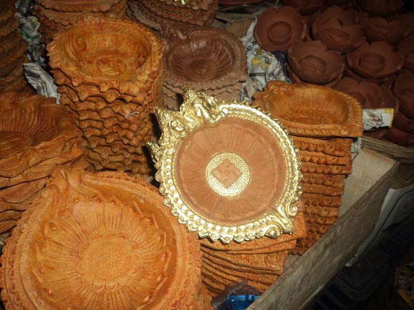 ദീപക്കാഴ്ചകള്‍ നിറയുമ്പോള്‍...