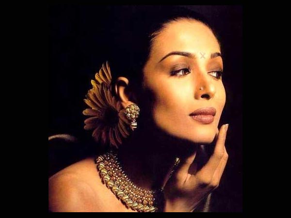 ഫാഷന്‍ മുടിക്കെട്ടോളം