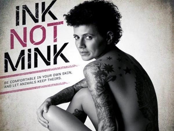 മൃഗങ്ങള്‍ക്കു വേണ്ടി നഗ്ന മോഡലിംഗ്