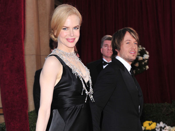  പിങ്ക് ഷേഡ് ലിപ്സ്റ്റിക്കുകള്‍ കാണൂ