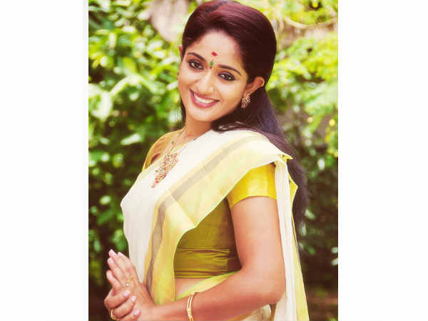 മലയാളത്തനിമയില്‍ താരസുന്ദരിമാര്‍