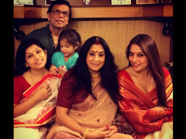  വര്‍ണഭംഗിയില്‍ കോട്ടന്‍ സാരികള്‍