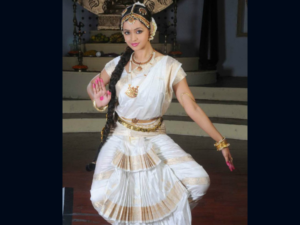 ഭാവന വിവിധ വസ്ത്രങ്ങളില് ഭാവന വിവിധ വസ്ത്രങ്ങളില്