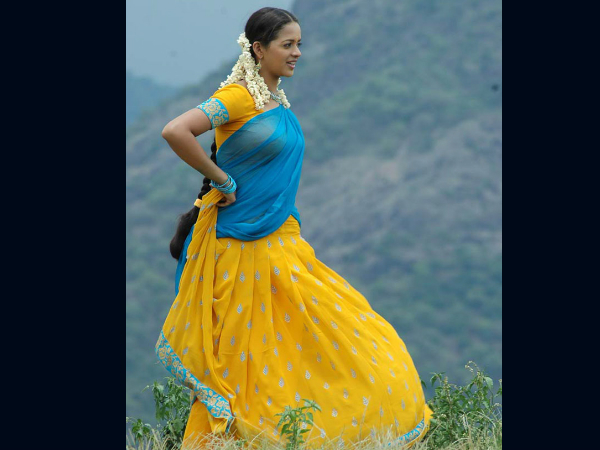 ഭാവന വിവിധ വസ്ത്രങ്ങളില് ഭാവന വിവിധ വസ്ത്രങ്ങളില്