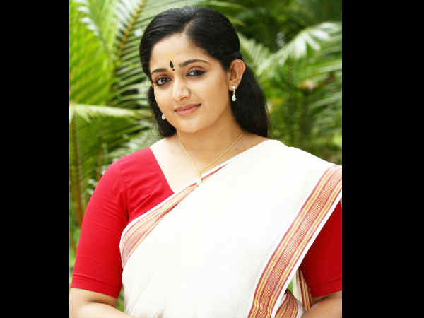  സെറ്റുമുണ്ടിലും ബ്ലൗസിലും