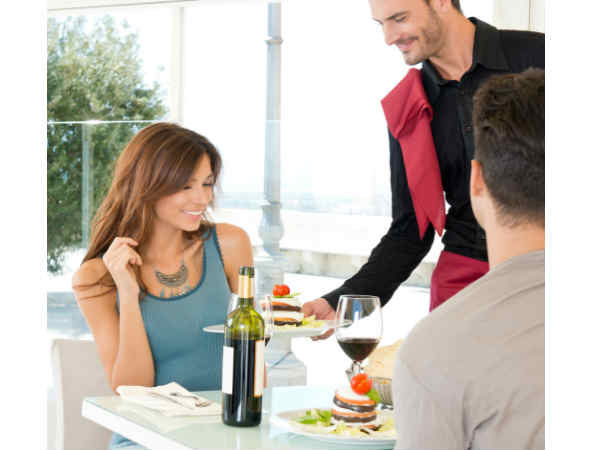 പുറമെ നിന്നുള്ള ആഹാരം